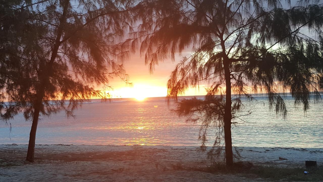 Saipan Beach Hotel Exteriör bild